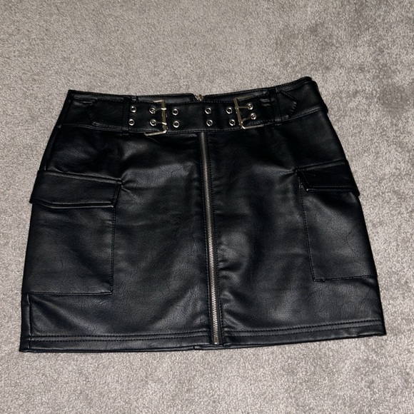 Black Leather Mini Skirt NWOT - Picture 6 of 6